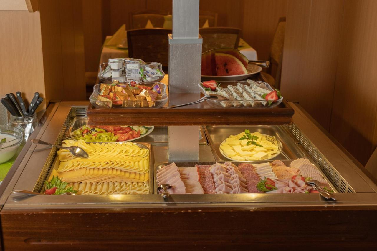 Hotel Paris Marianske Lazne Ngoại thất bức ảnh