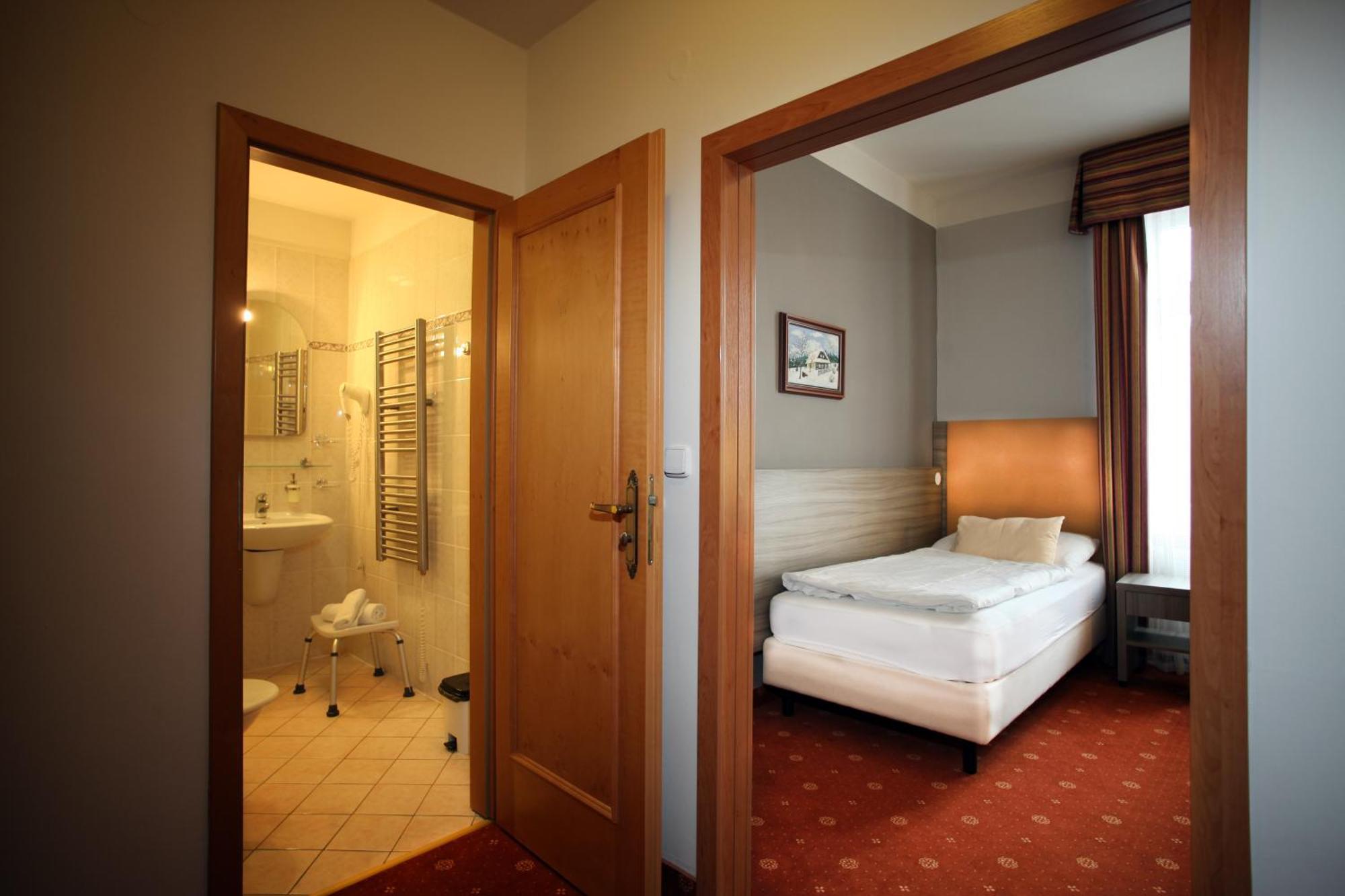 Hotel Paris Marianske Lazne Ngoại thất bức ảnh