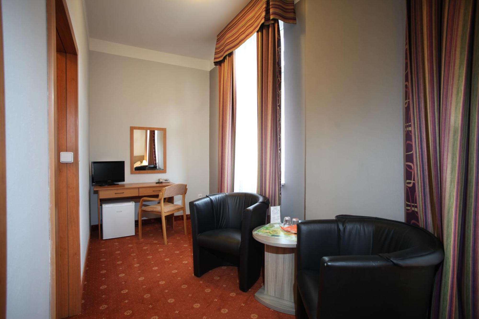 Hotel Paris Marianske Lazne Ngoại thất bức ảnh