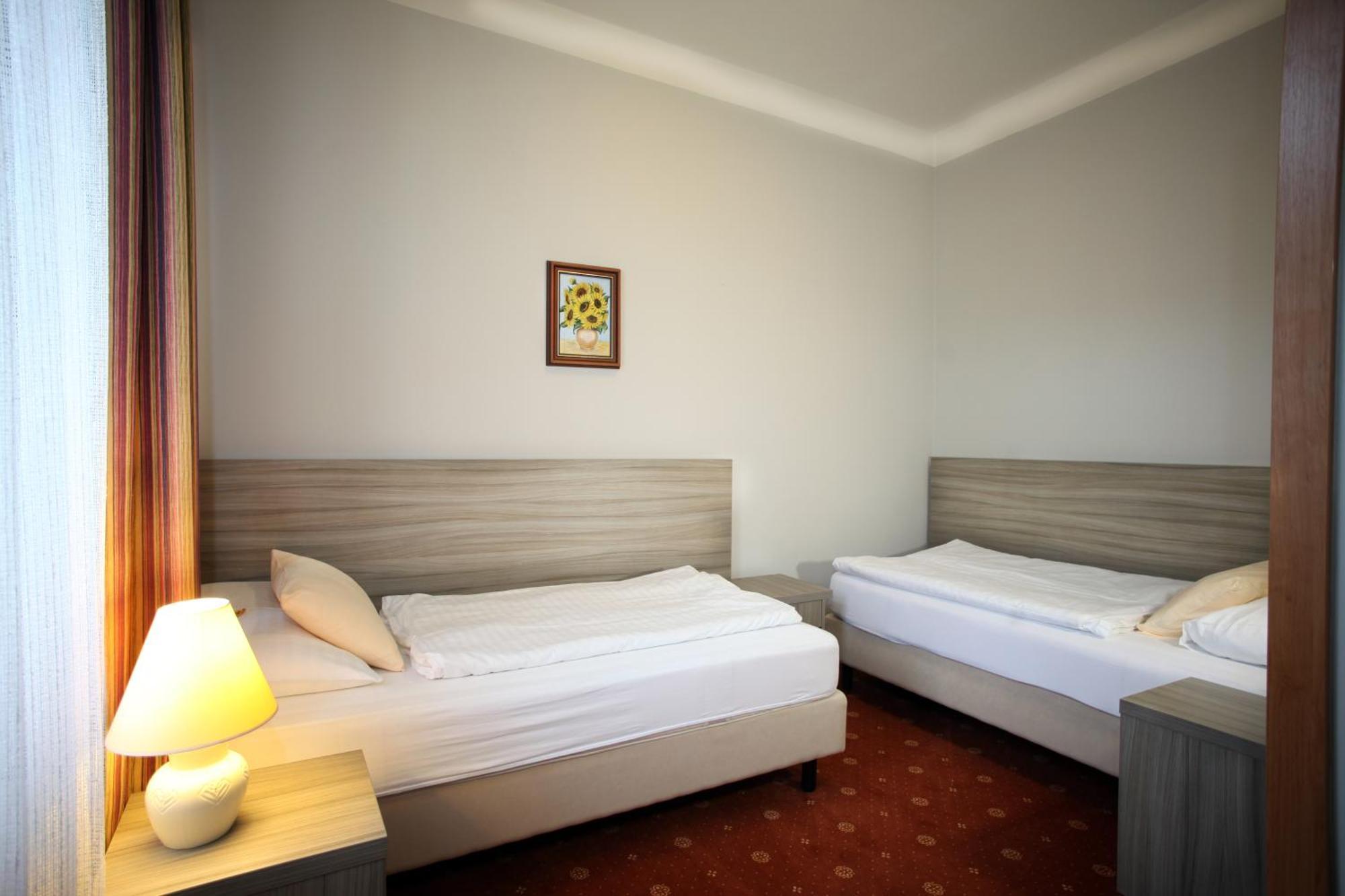 Hotel Paris Marianske Lazne Ngoại thất bức ảnh